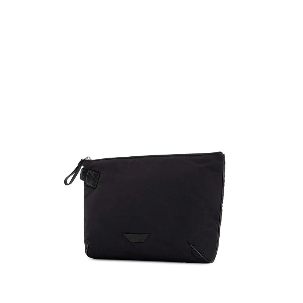 Bottega Veneta Schwarze Nylon-Clutch-Tasche