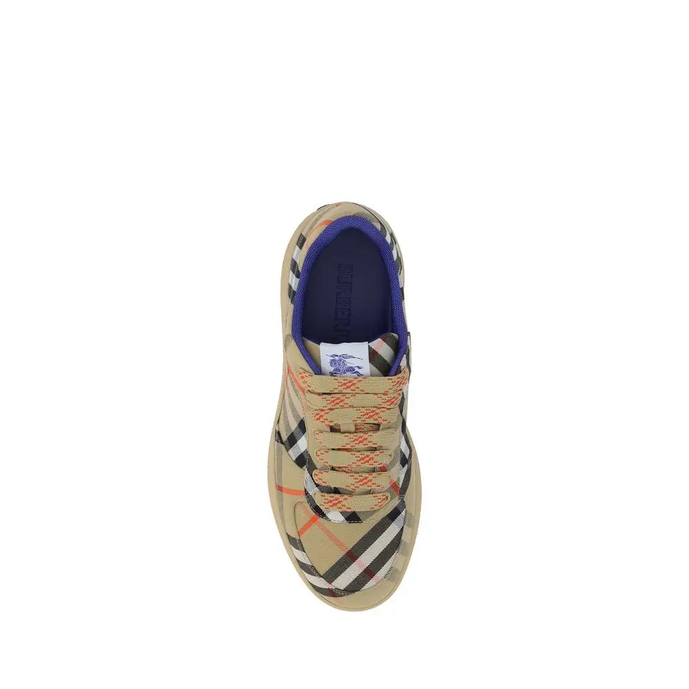 Burberry Beige Sneaker aus Stoff mit niedrigem Schaft