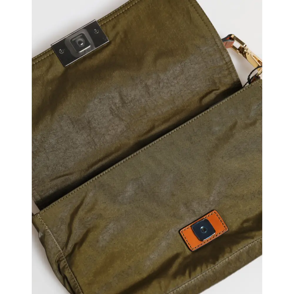 Dolce & Gabbana Dunkelgrünes Nylon Logo Plaque Schulterriemen Borse Tasche