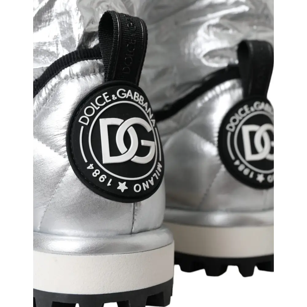 Dolce & Gabbana Metallic Silber gesteppt Logo Patch Stiefel Schuhe - EU39/US8.5