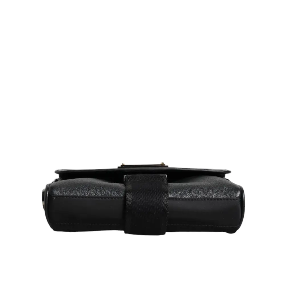 Dolce & Gabbana Schwarze Logo-Plakette Leder Umhängetasche mit Schnalle