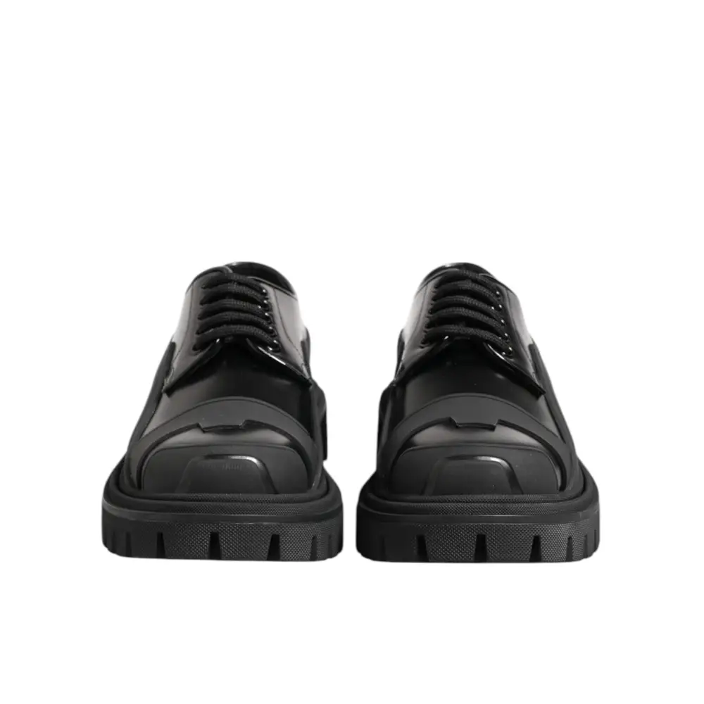 Dolce & Gabbana Trekking-Derby-Schuhe aus schwarzem Lackleder - EU39/US6