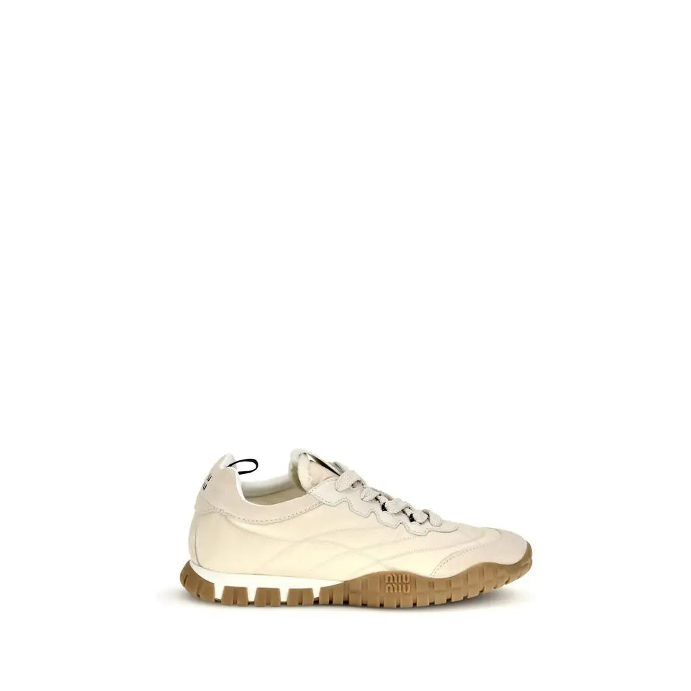 Miu Miu Sneaker aus recyceltem Polyamid in Creme