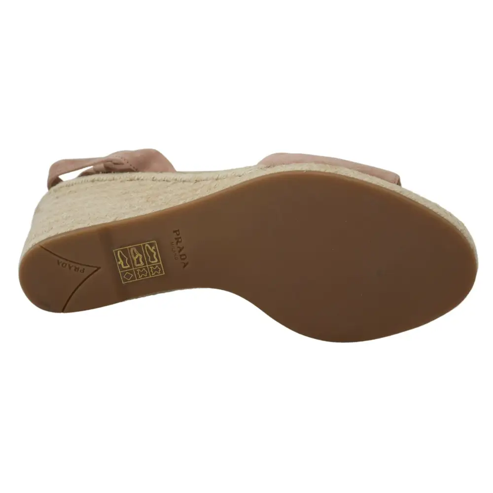 Prada Rosa Wildleder-Sandalen mit Knöchelriemen