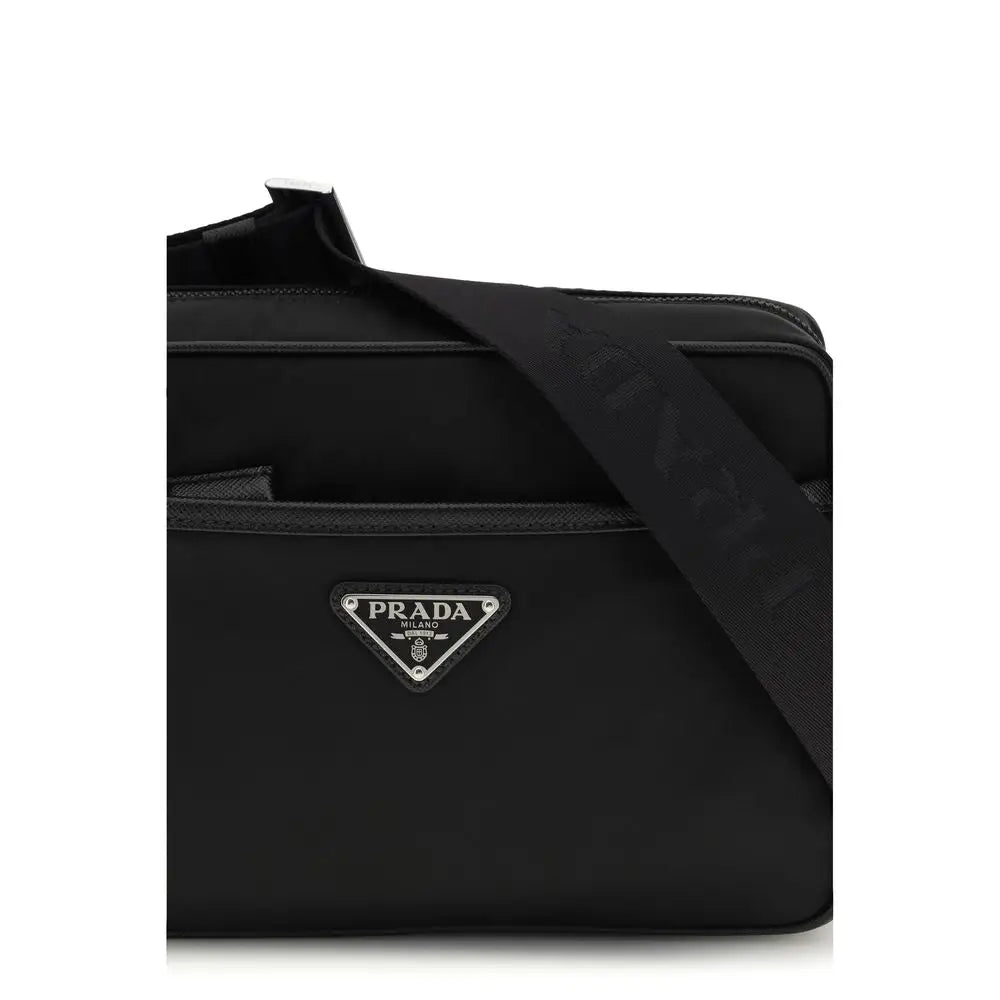 Prada Schwarze Schultertasche aus recyceltem Polyamid