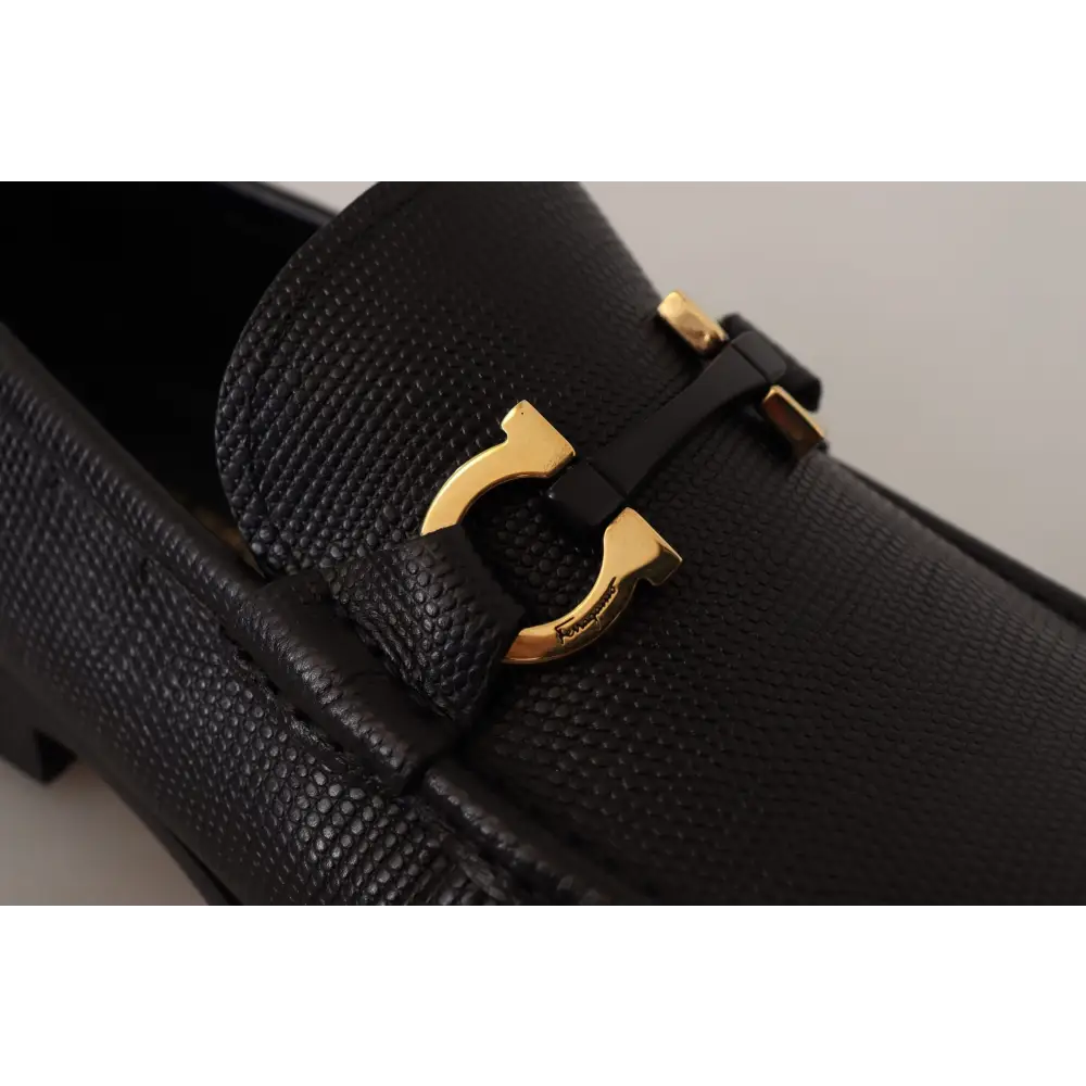 Salvatore Ferragamo Elegante Loafers aus schwarzem Kalbsleder