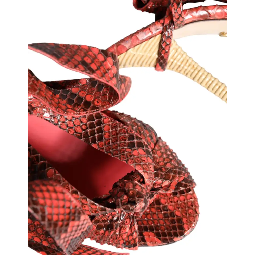 Dolce & Gabbana Koralle Exotische Leder Absätze Sandalen Schuhe