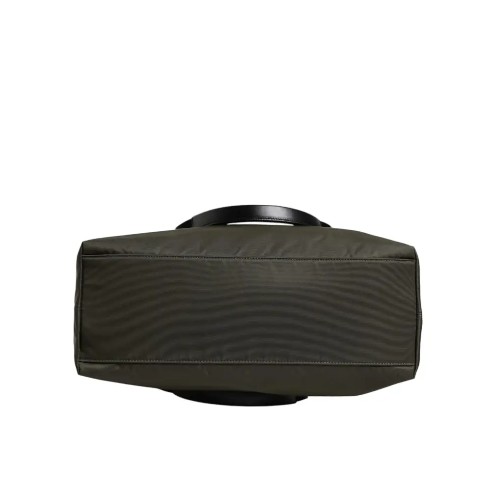 Dolce & Gabbana Militärische grüne Nylon-Schulterriemen-Tragetasche