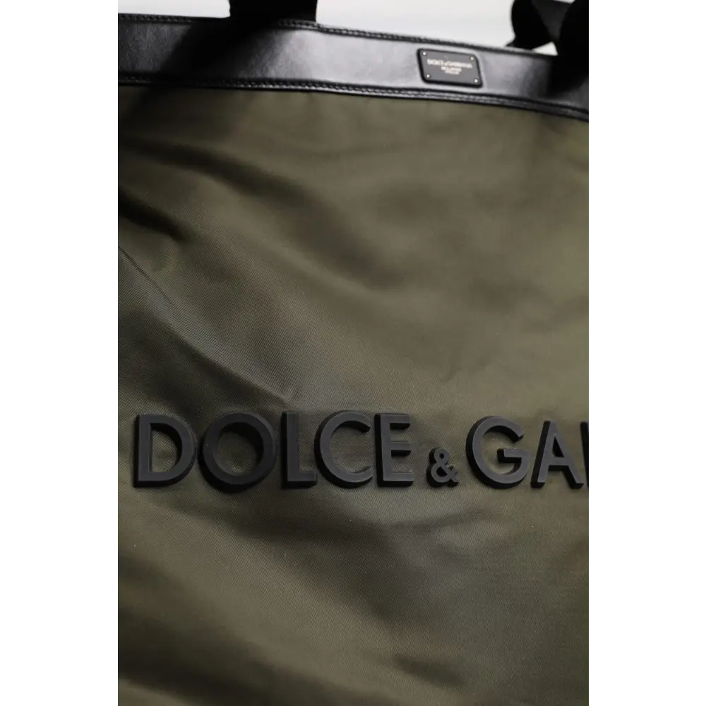 Dolce & Gabbana Militärische grüne Nylon-Schulterriemen-Tragetasche