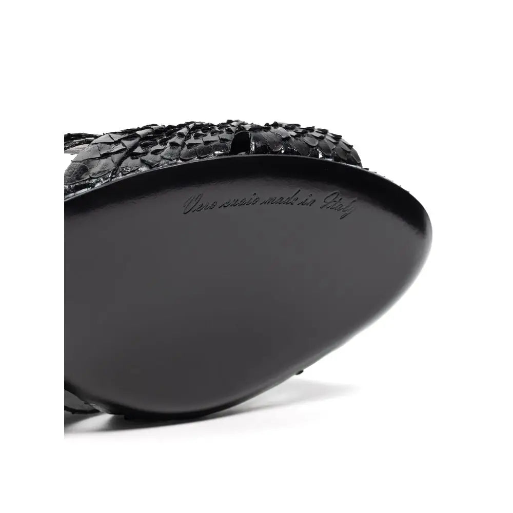 Dolce & Gabbana Sandalen mit Schlangenhaut-Print und Plateauabsatz in Schwarz - EU37.5/US7.5