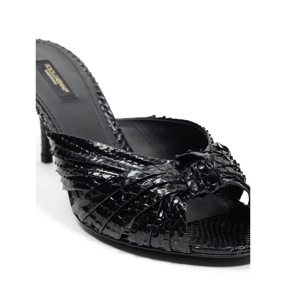 Dolce & Gabbana Sandalen mit Schlangenhaut-Print und Plateauabsatz in Schwarz - EU37.5/US7.5