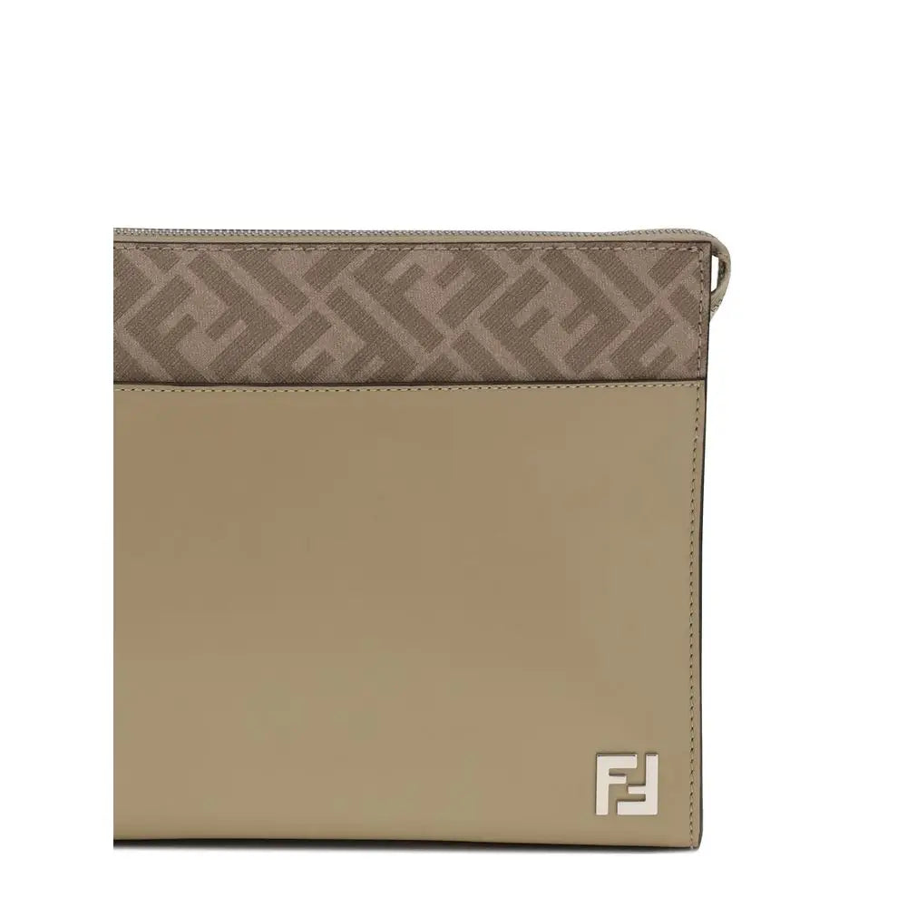 Fendi Beigefarbene Leder-Clutch