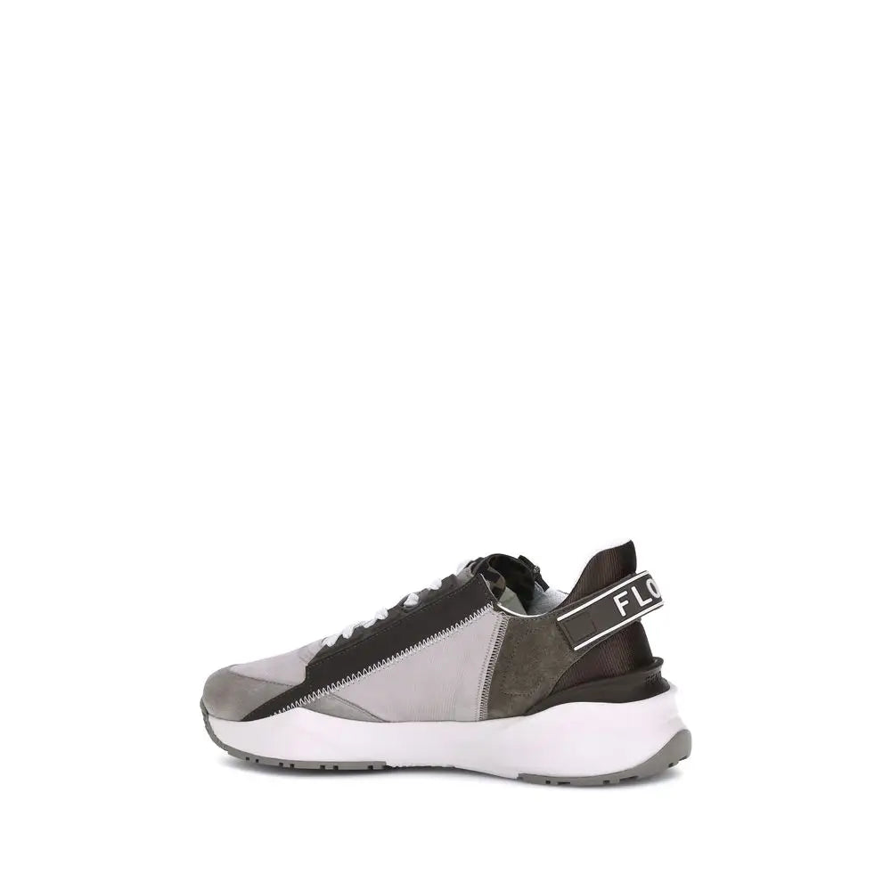 Fendi Beigefarbene Sneakers aus Kalbsleder Bos Taurus im Low-Top-Design