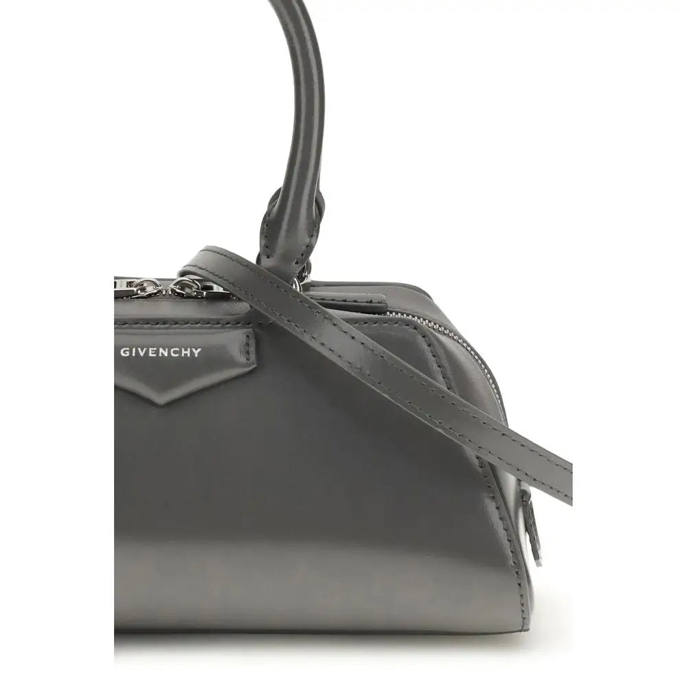 Givenchy Handtasche aus Kalbsleder in Grau Bos Taurus