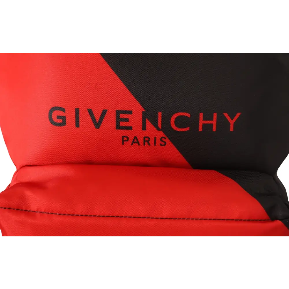 Givenchy Schlanker Urban Backpack in Schwarz und Rot
