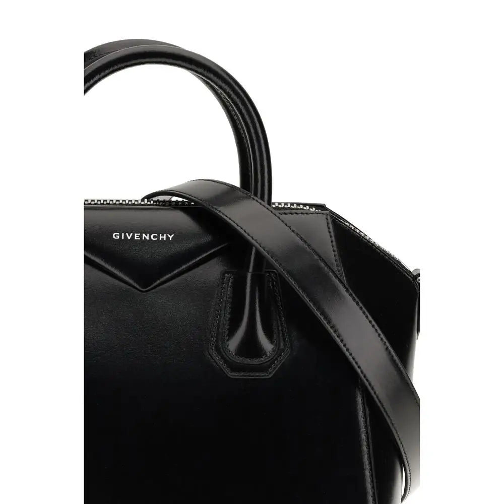 Givenchy Schwarze Kalbsleder-Bos-Taurus-Handtasche