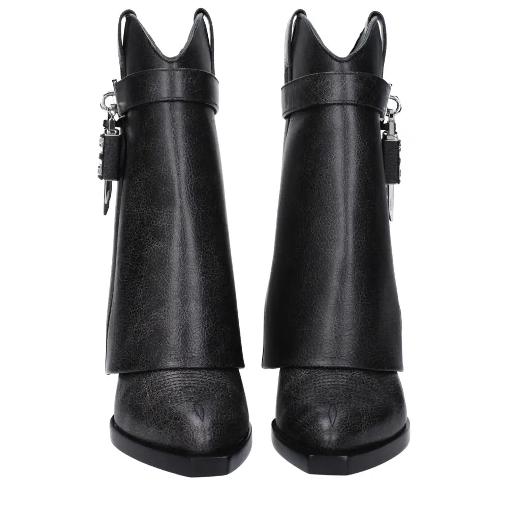 Givenchy Schwarze Lederstiefeletten