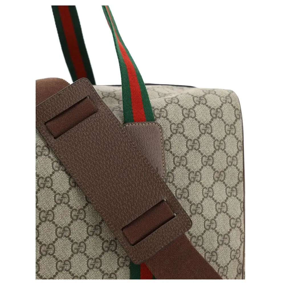 Gucci Braune Gepäck- und Reisetasche aus Polyethylen
