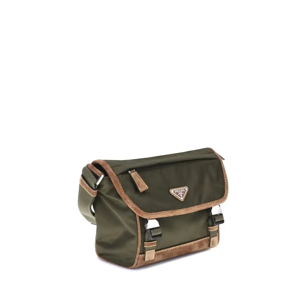 Prada Schultertasche aus recyceltem Polyamid in Grün