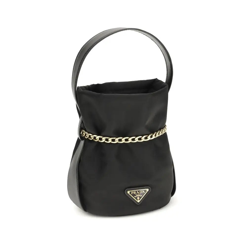 Prada Schwarze Bucket Bag aus recyceltem Polyamid