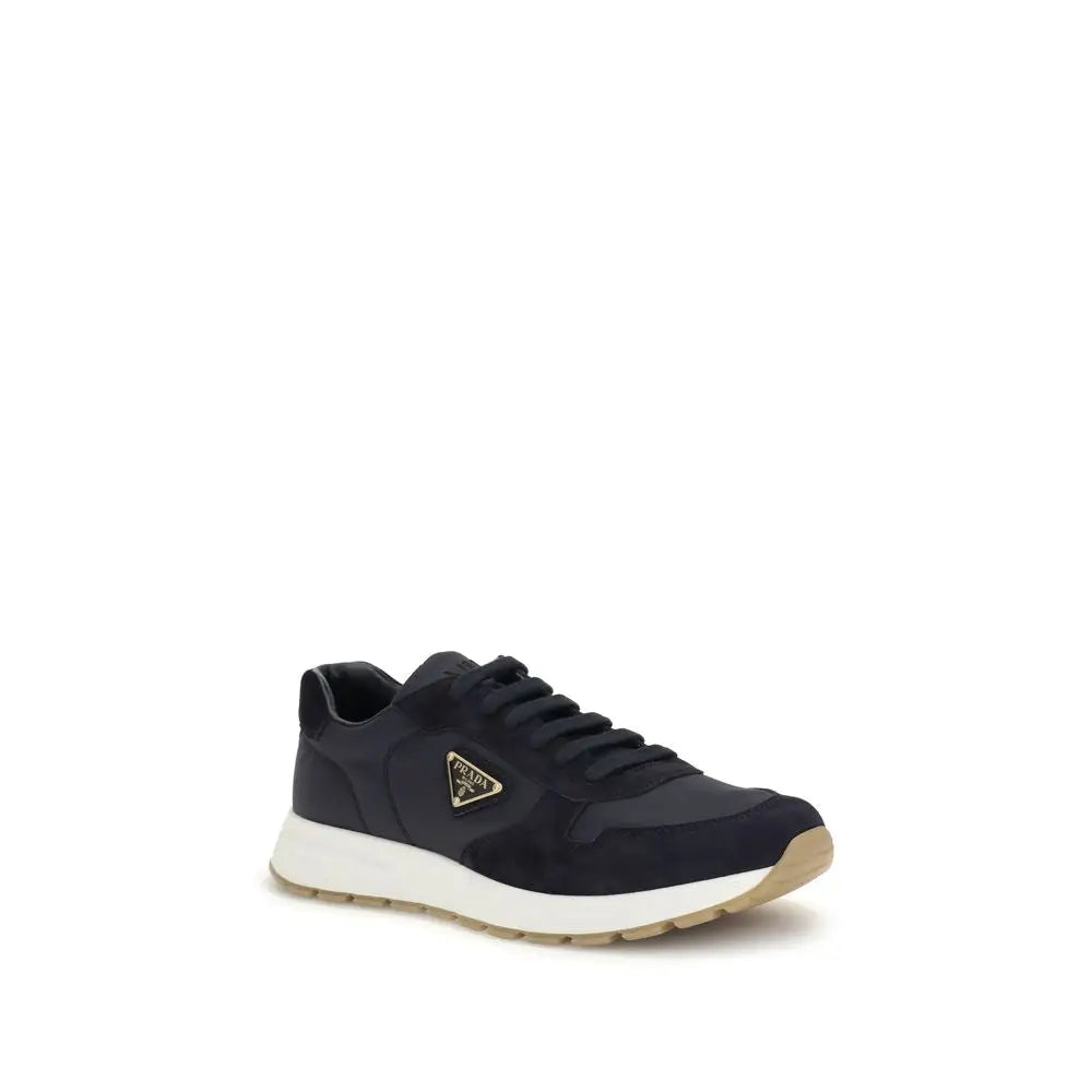 Prada Sportliche Sneaker aus recyceltem Polyamid in Blau - EU39/US6