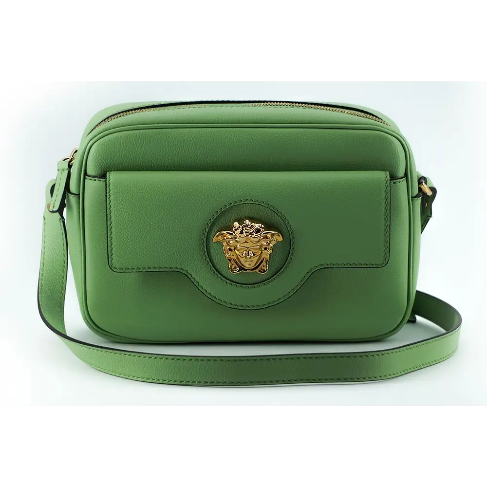 Versace Elegante mintgrüne Kameratasche aus Leder